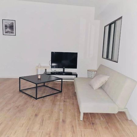 Logements 6 Pers A 15 Minutes D Angers Corne Exterior photo